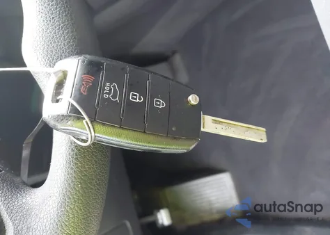 2018 Kia Sorento 2.4L Lx z USA, uszkodzony, nr VIN 5XYPGDA31JG398129